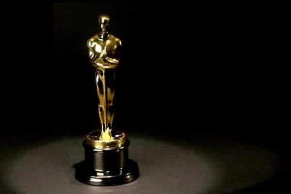 Imagen promocional de los Premios Oscar, que buscan renovarse con 300 miembros para la próxima premiación. La Academia de Cine ha anunciado que invitará más de 300 miembros del cine, actores, directores y más para la próxima premiación. Entre los destacados invitados hay actores como David Oyelowo, Gugu Mbatha-Raw, Felicity Jones, Emma Stone, Rosamund Pike, Bong Joon-ho, Justin Lin y Francois Ozon.