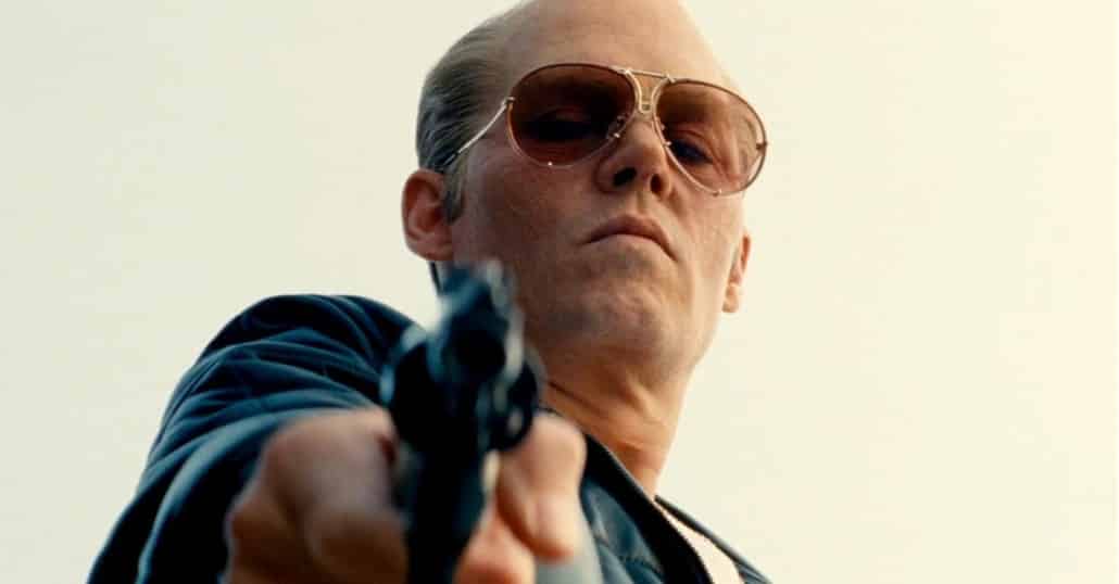 Johnny Depp como Whitey Bulger, papel que seguramente le valdrá múltiples nominaciones en la próxima temporada de los más importantes premios de la industria cinematográfica.