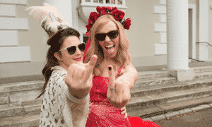 Ya te extraño se enfoca en la relación entre Jess (Barrymore) y Milly (Collette)
