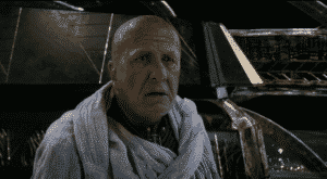 Cual padre conservador, testaturado y criado en la teoría de Campbell, Ra (Geoffrey Rush) no lamenta mucho la muerte de su hijo Osiris (aún cuando lo mató su hermano) y sólo puede dejar que Set y Horus luchen hasta que "cada uno encuentre su camino" También, él tiene que luchar con muchas gráficas malvadas, de Playstation 2