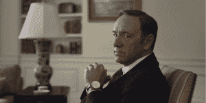 La tendencia de Underwood a romper la cuarta pared y hablar al público se ha vuelto una de sus características más populares