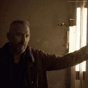 Kevin Costner como Jericho, un sociópata sarcástico que acaba convirtiéndose en un cliché