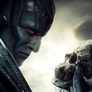 Apocalipsis (Oscar Isaac), un ser que puede convertir en arena a sus adversarios, nunca representa una amenaza real