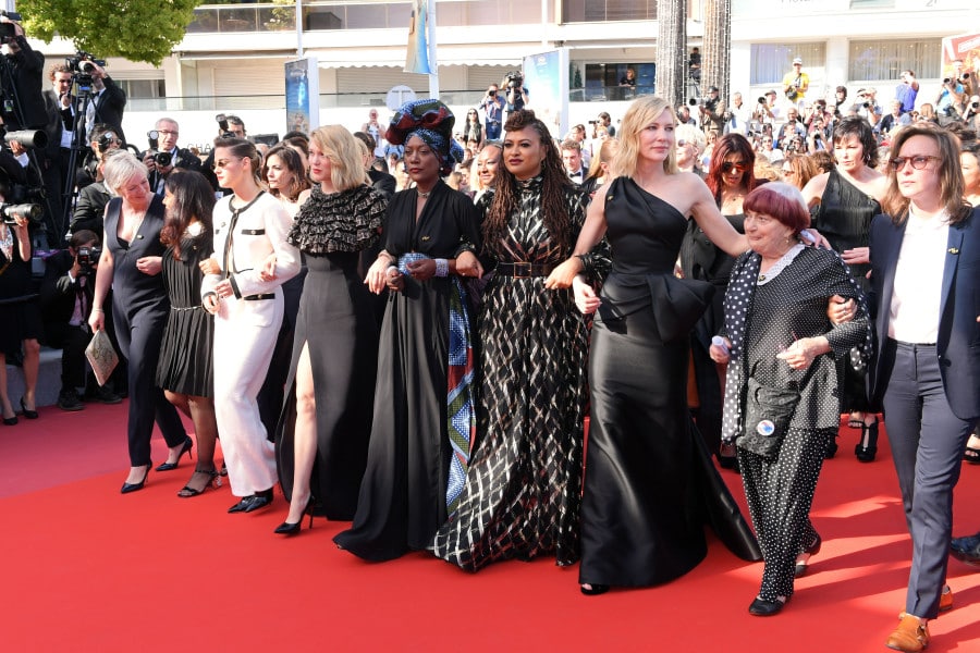 82 mujeres lideran protesta histórica en alfombra roja de Cannes 2018