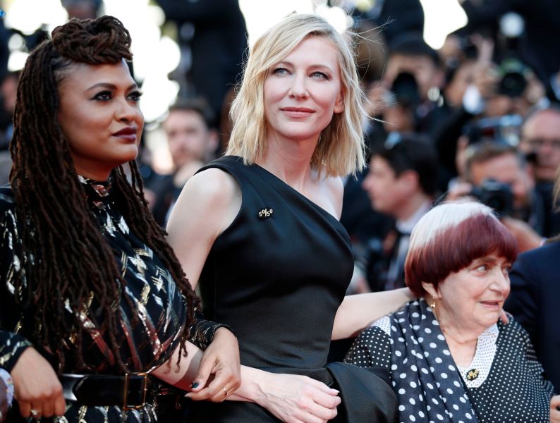 82 mujeres lideran protesta histórica en alfombra roja de Cannes 2018