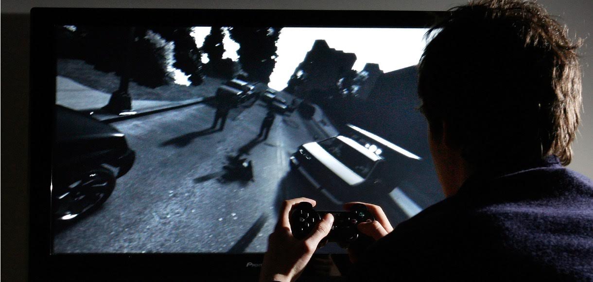 Gaming vs. cine