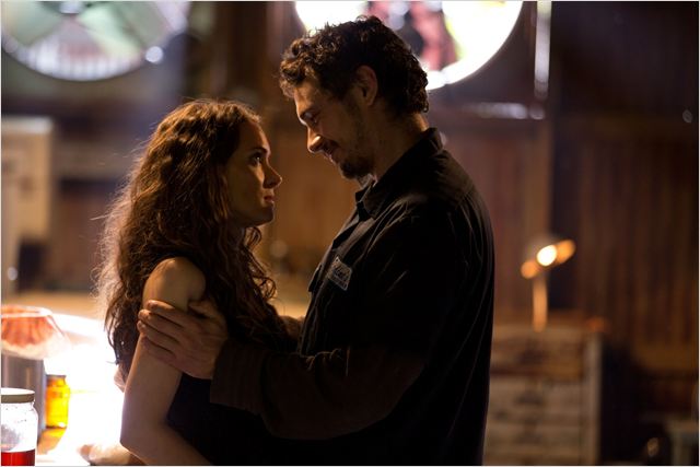 James Franco y Winona Ryder en "Homefront"