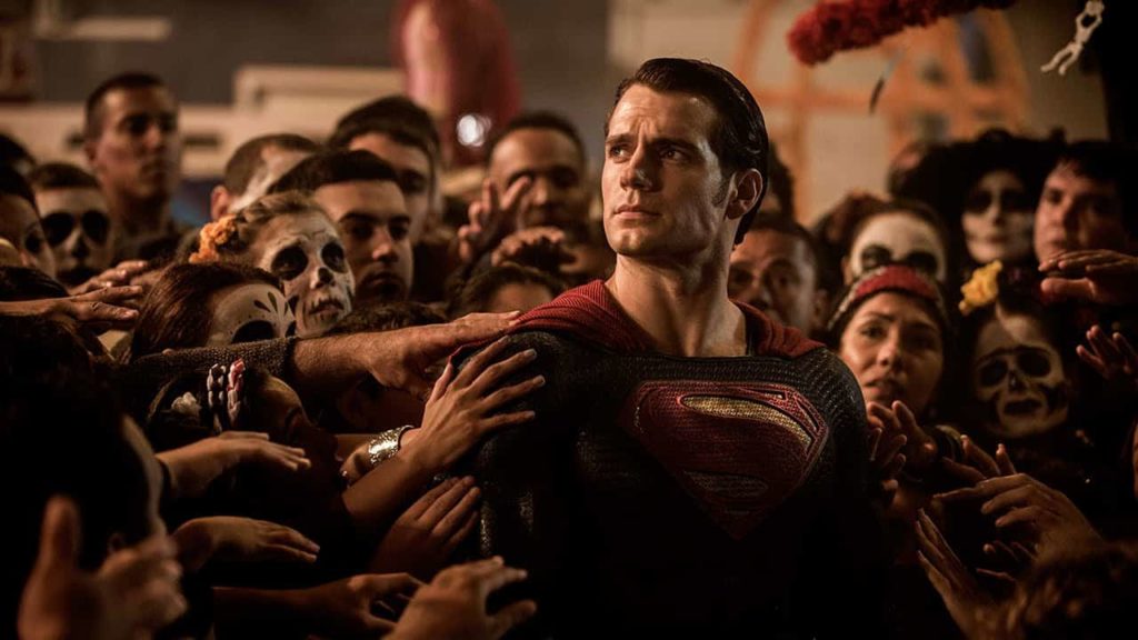 Batman v Superman: los fanáticos siguen rellenando los huecos argumentales, con más ingenio que los guionistas de la película