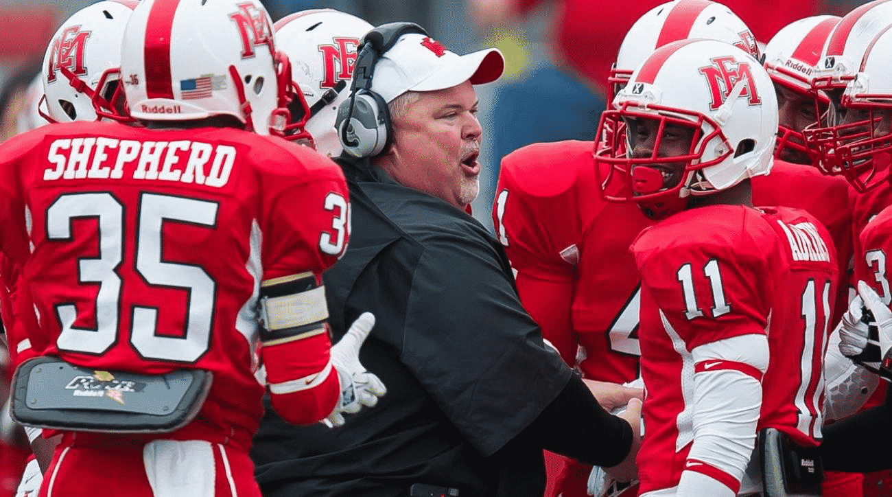 El entrenador Buddy Stephens