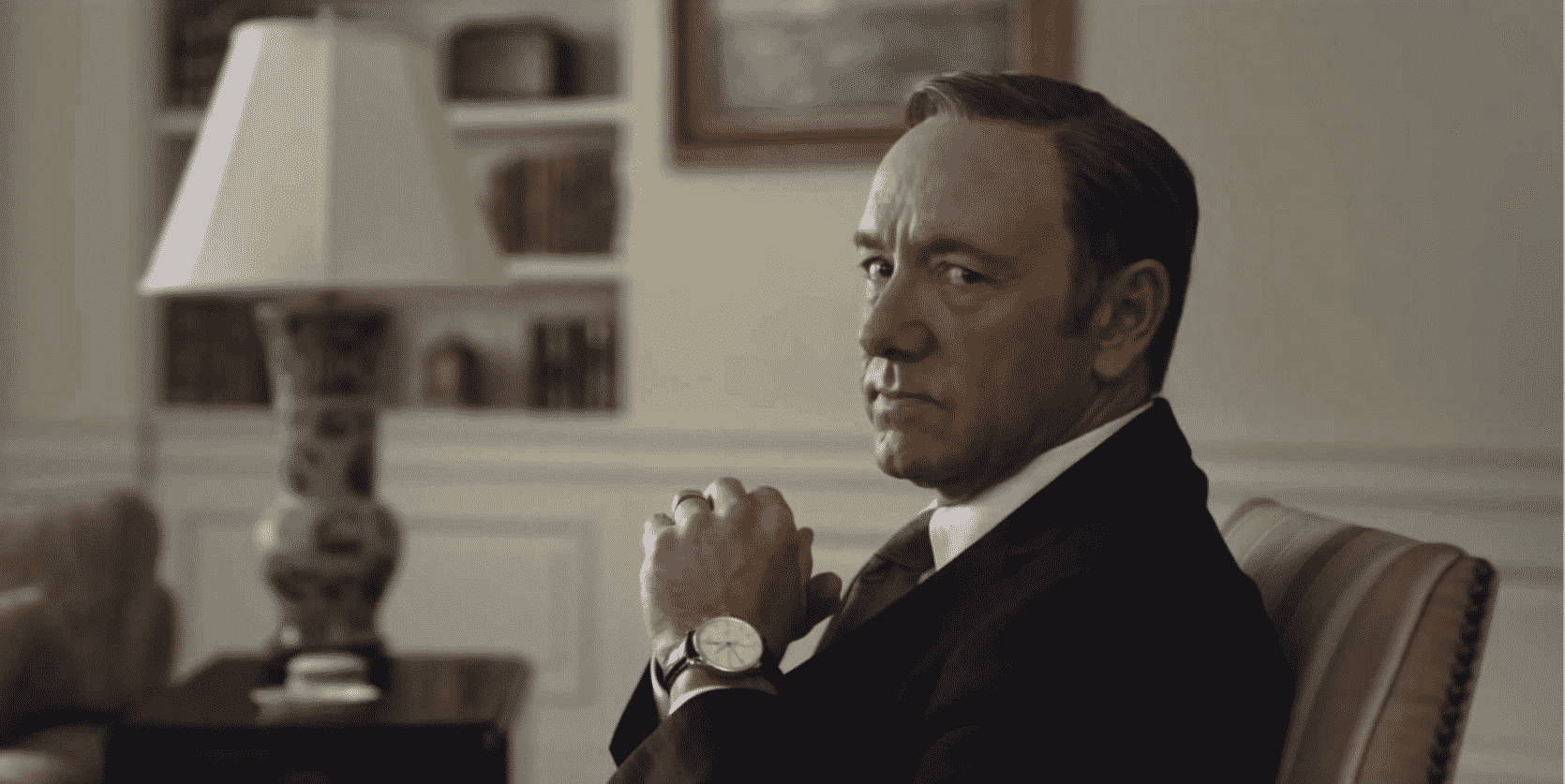 La tendencia de Underwood a romper la cuarta pared y hablar al público se ha vuelto una de sus características más populares