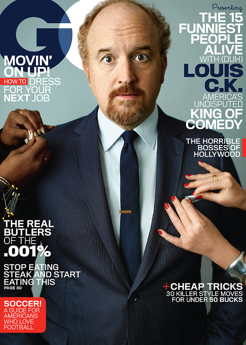 Louis C.K. en la portada de GQ, por su trabajo en Louie de FX, Blue Jasmine y American Hustle