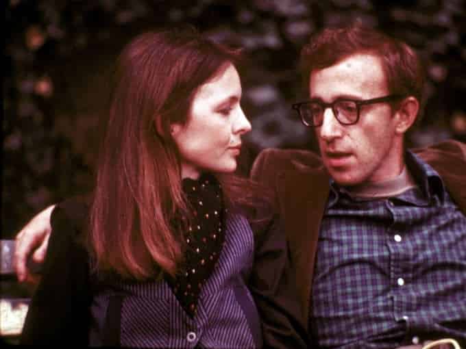 Imagen promocional de Steve Carell, actor que se ha unido al nuevo proyecto de Woody Allen. Se ha anunciado que Steve Carell se unirá a la mas nueva película de Woody Allen después de que Bruce Willis dejara el proyecto por problemas de calendario. Este nuevo proyecto sin nombre conocido es dirigido por Woody Allen y escrito por este mismo, además de estelarizada por Kristen Stewart, Jesse Eisenberg, Blake Lively, Parker Posey, Jeannie Berlin, Corey Stoll, y Ken Stott.