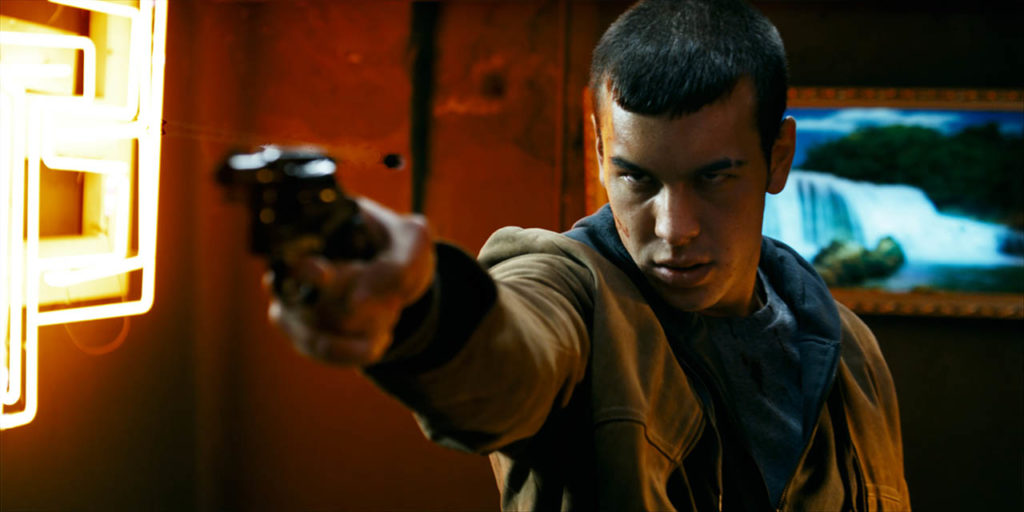 Mario Casas en "Carne de Neón"