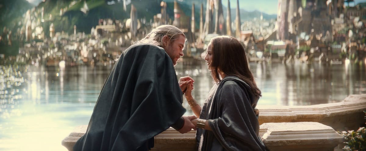 "Marvel's Thor: The Dark World"..L to R: Thor (Chris Hemsworth) and Jane Foster (Natalie Portman)..Ph: Film Frame..© 2013 MVLFFLLC. TM & © 2013 Marvel. All Rights Reserved.