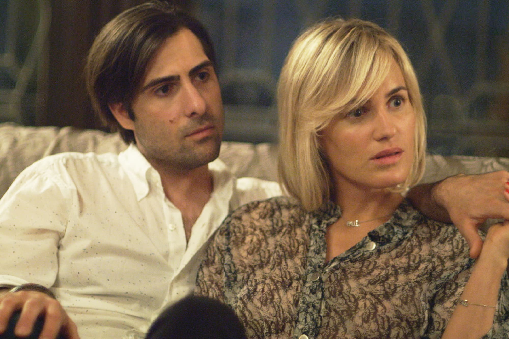 Jason Schwartzman y Judith Godréche en 'The Overnight'.