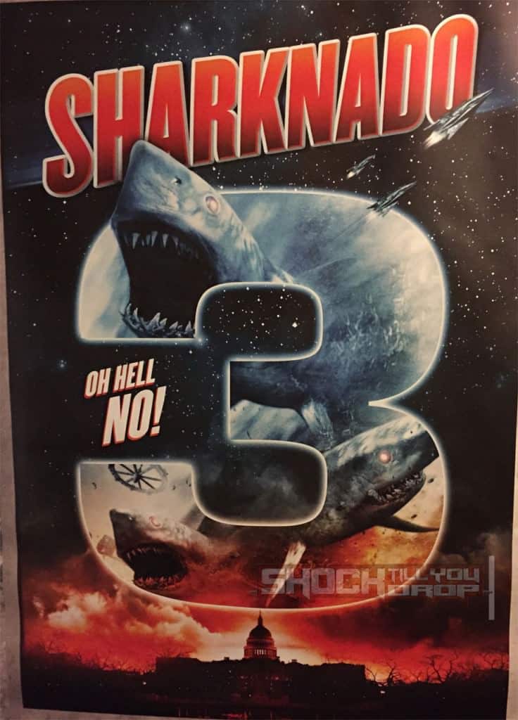 Imagen promocional de Sharknado 3, película que llegará a Netflix y todo lo que llegará a su plataforma de Video on Demand este próximo mes de Enero de 2016. Netflix ha revelado todo lo que saldrá de su plataforma este próximo mes de Enero de 2016. Entre lo destacado que llegará este mes a la plataforma de Netflix están shows de TV como It's Always Sunny in Philadelphia Temporada 10, New Girl Temporada 4, Parks and Recreations Temporada 7, etc. Y películas como: Meet the Fockers, Moonwalkers, Sharknado 3, y mucho más.