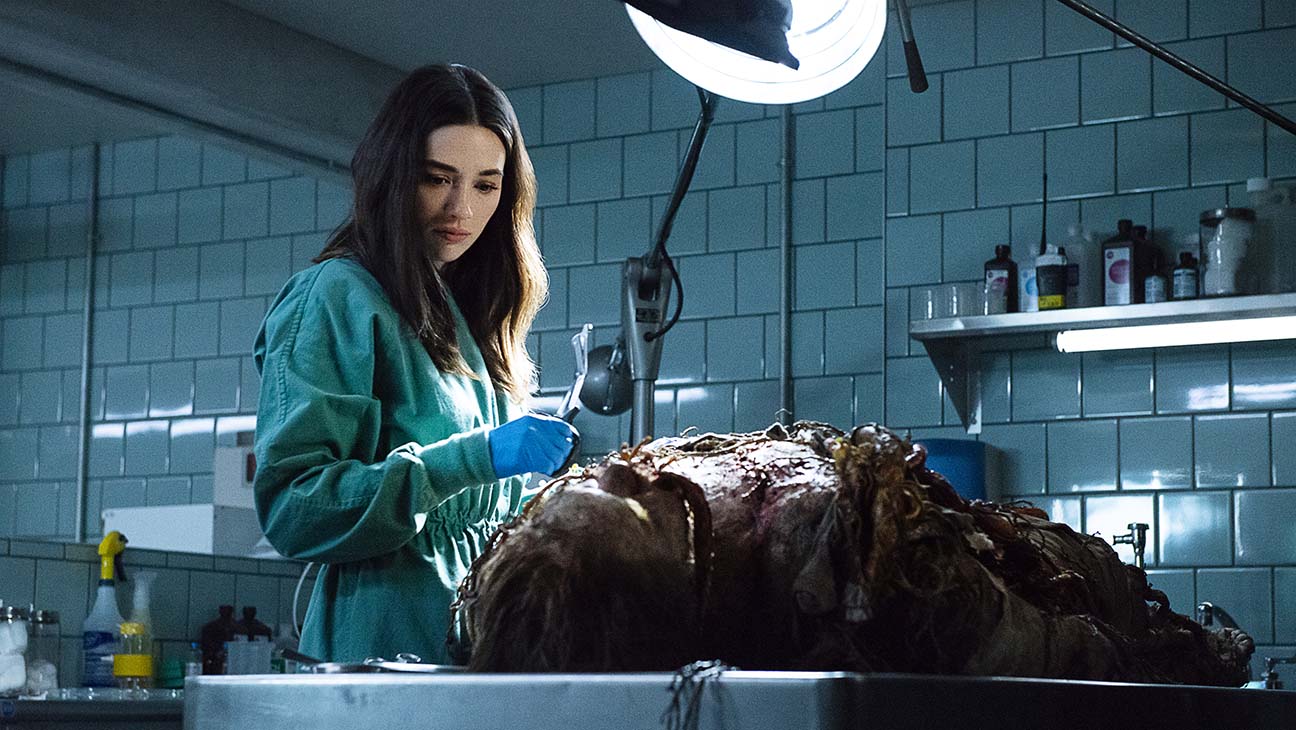 La serie Swamp Thing anuncia llegada a CW con tráiler nuevo oficial